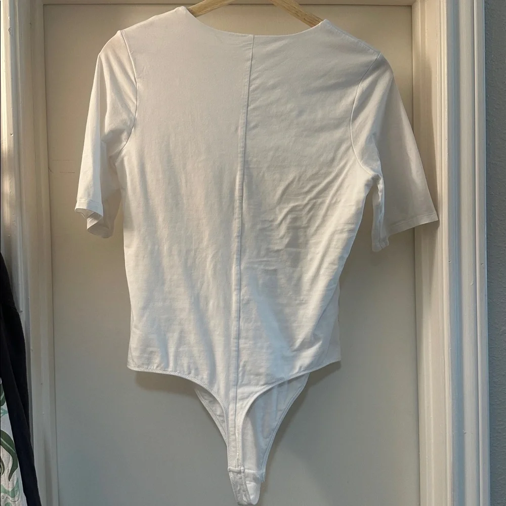 Everlane short sleeved thong bodysuit - Picture 2 of 5